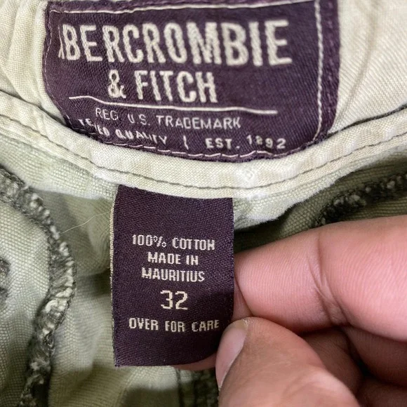 VTG Abercrombie & Fitch Mens Camo Cargo Shorts  Size 32 Cotton Distressed - Picture 5 of 10